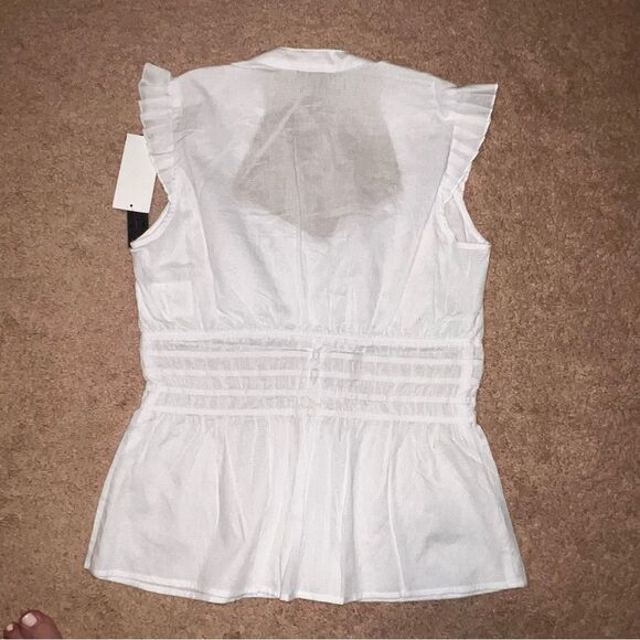 XOXO White Button-Up Sleeveless Peplum Blouse - Picture 2 of 8